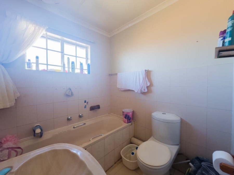 2 Bedroom Property for Sale in Garsfontein Gauteng