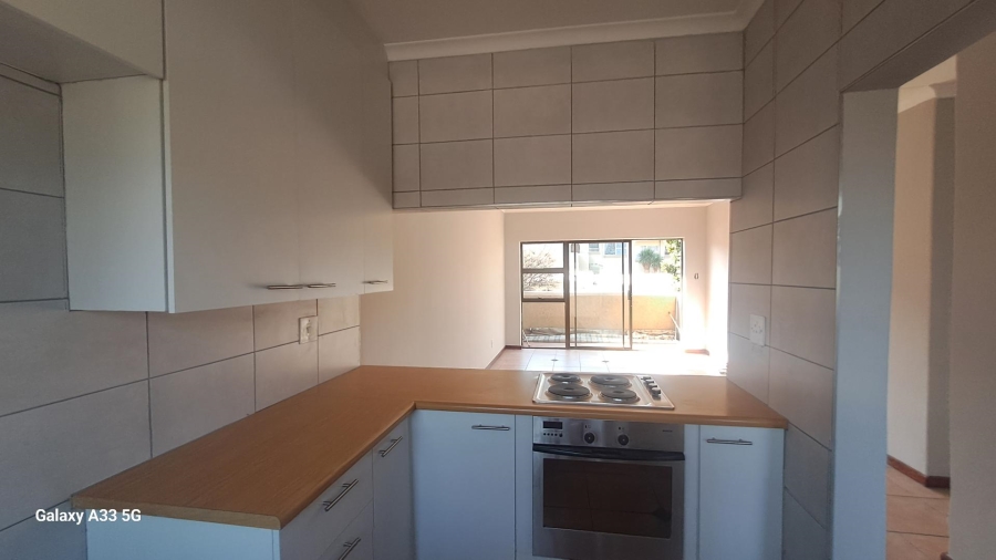 2 Bedroom Property for Sale in Buccleuch Gauteng