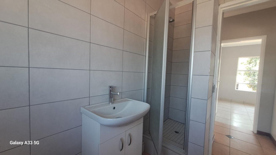 2 Bedroom Property for Sale in Buccleuch Gauteng