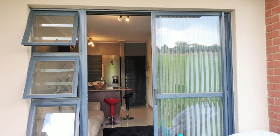 To Let 1 Bedroom Property for Rent in Jackal Creek Golf Estate Gauteng