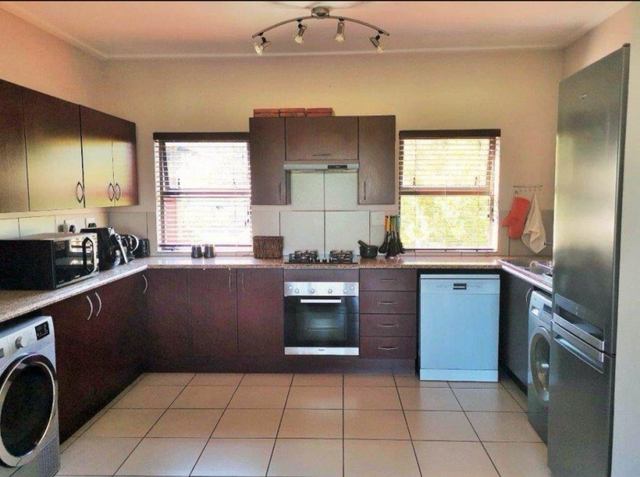 To Let 2 Bedroom Property for Rent in Jackal Creek Golf Estate Gauteng