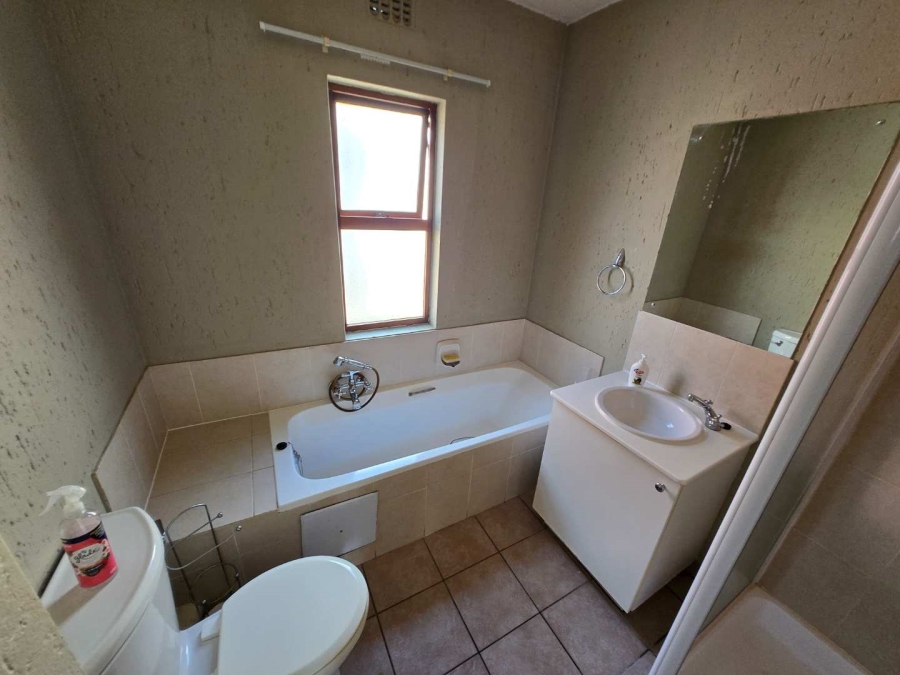 1 Bedroom Property for Sale in Ferndale Gauteng