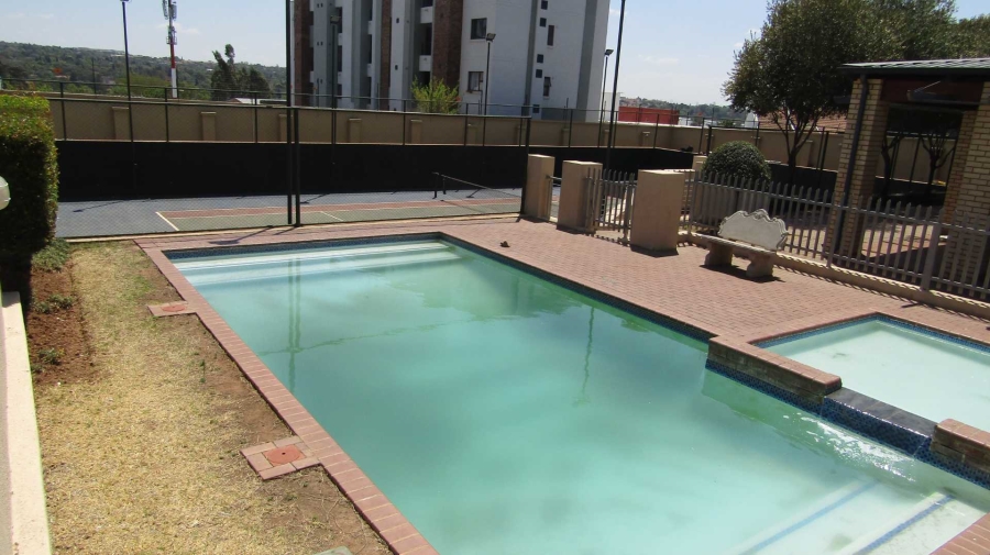 1 Bedroom Property for Sale in Ferndale Gauteng