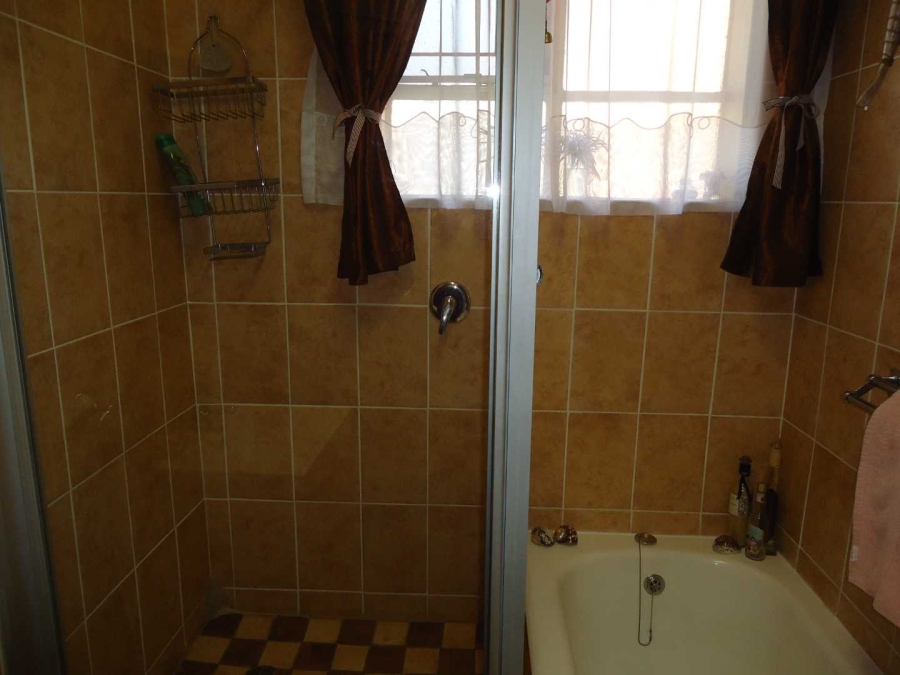 2 Bedroom Property for Sale in Villieria Gauteng