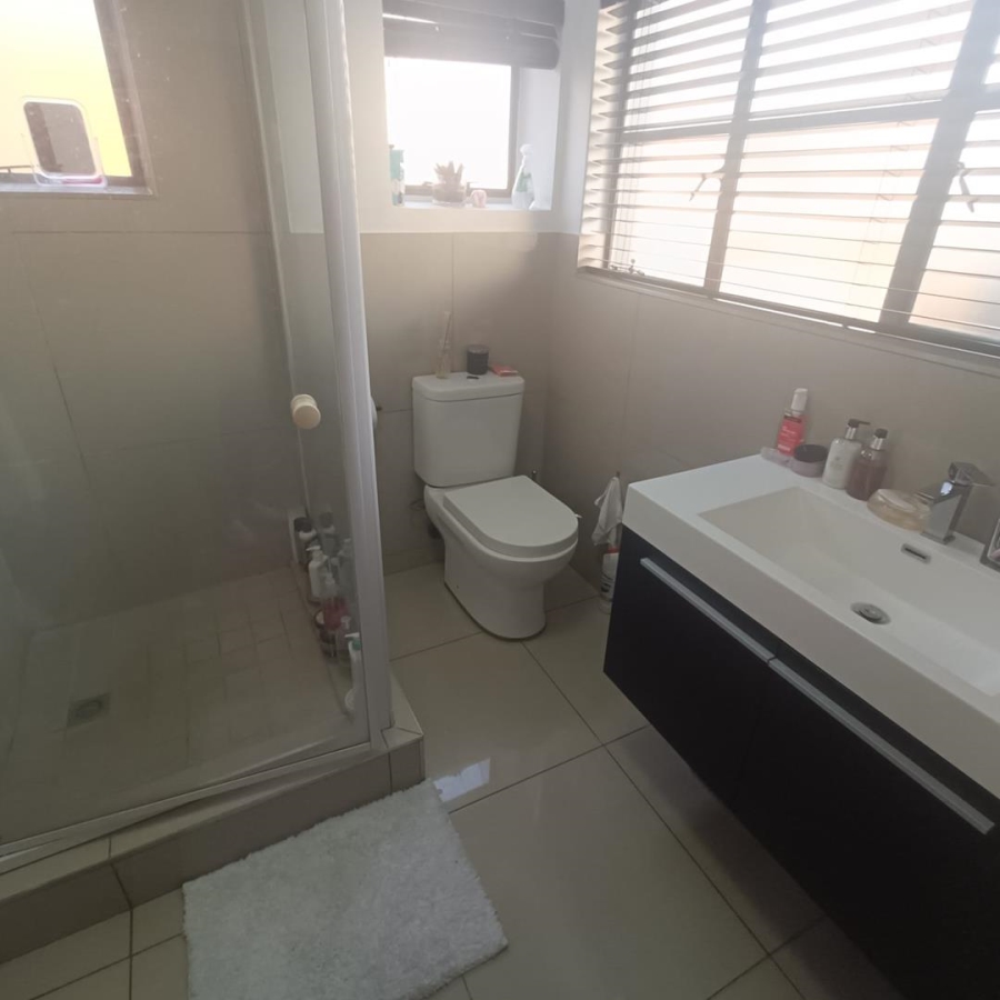 2 Bedroom Property for Sale in Die Hoewes Gauteng