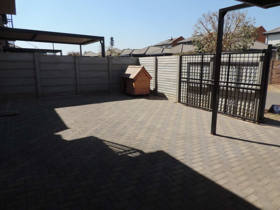 3 Bedroom Property for Sale in Alrode Gauteng