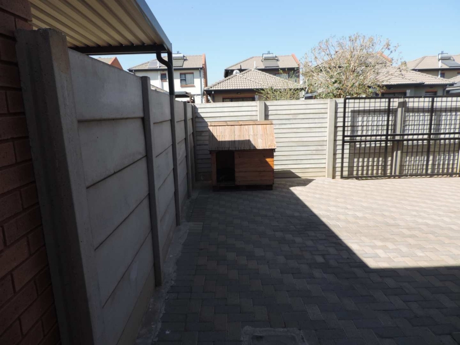 3 Bedroom Property for Sale in Alrode Gauteng