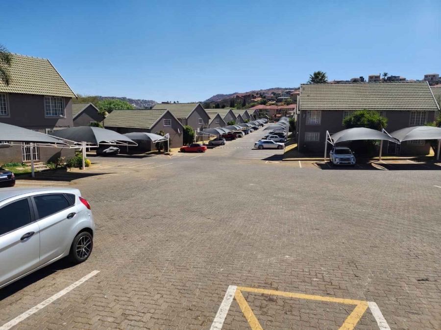 3 Bedroom Property for Sale in Bassonia Rock Gauteng