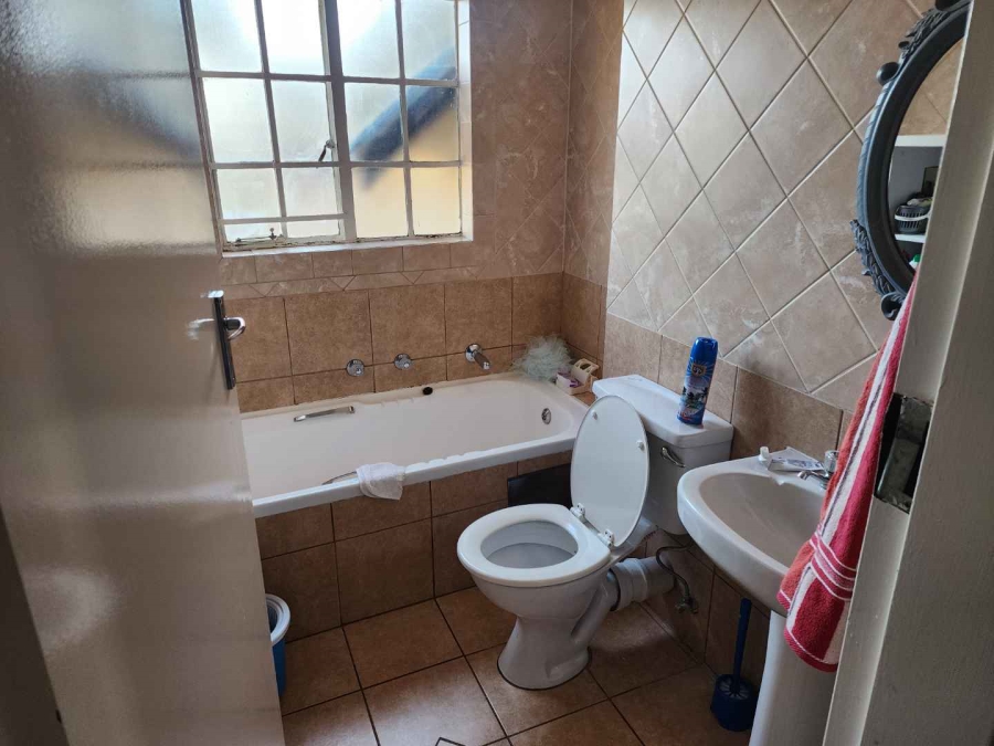 3 Bedroom Property for Sale in Bassonia Rock Gauteng