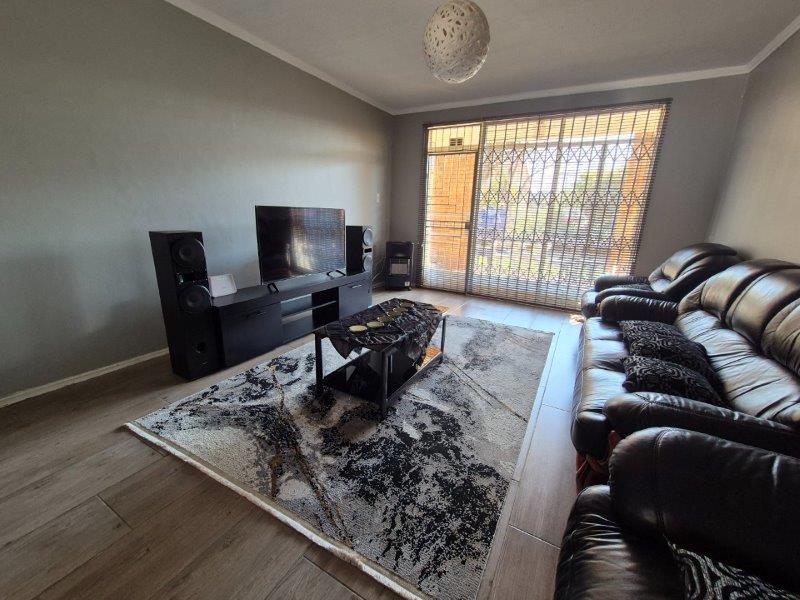 3 Bedroom Property for Sale in Northmead Gauteng