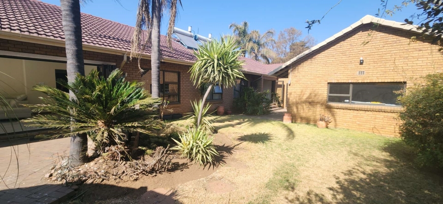 4 Bedroom Property for Sale in Brackenhurst Gauteng