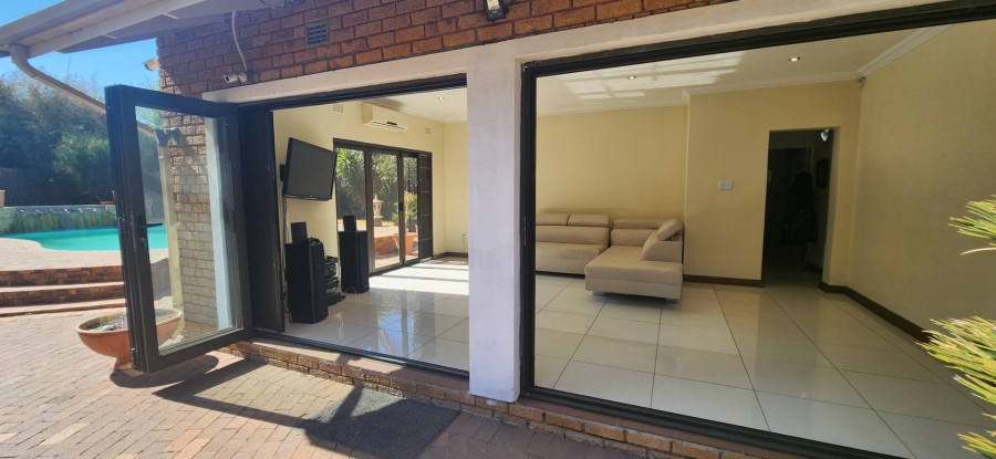 4 Bedroom Property for Sale in Brackenhurst Gauteng