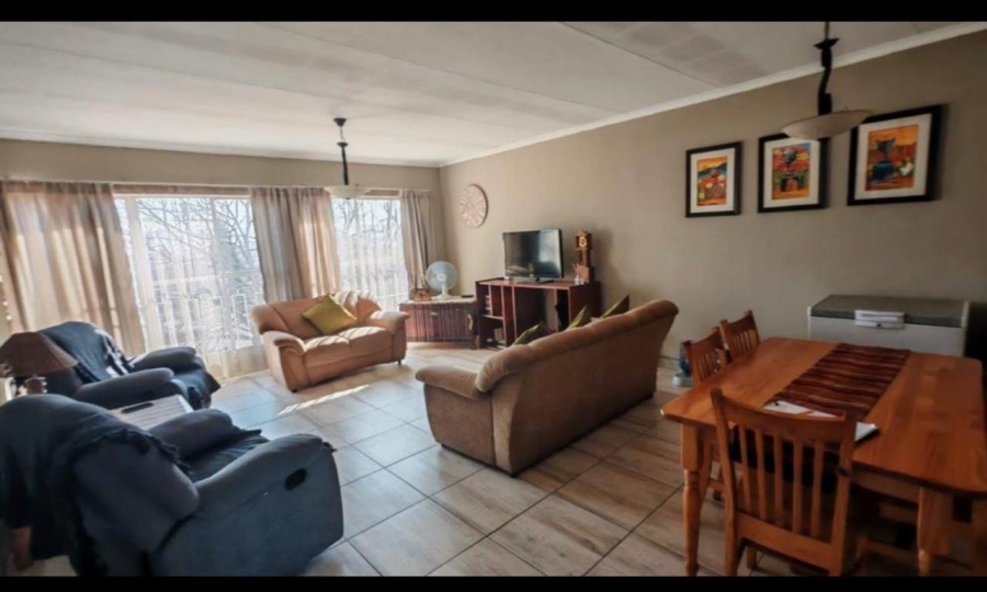 2 Bedroom Property for Sale in Villieria Gauteng