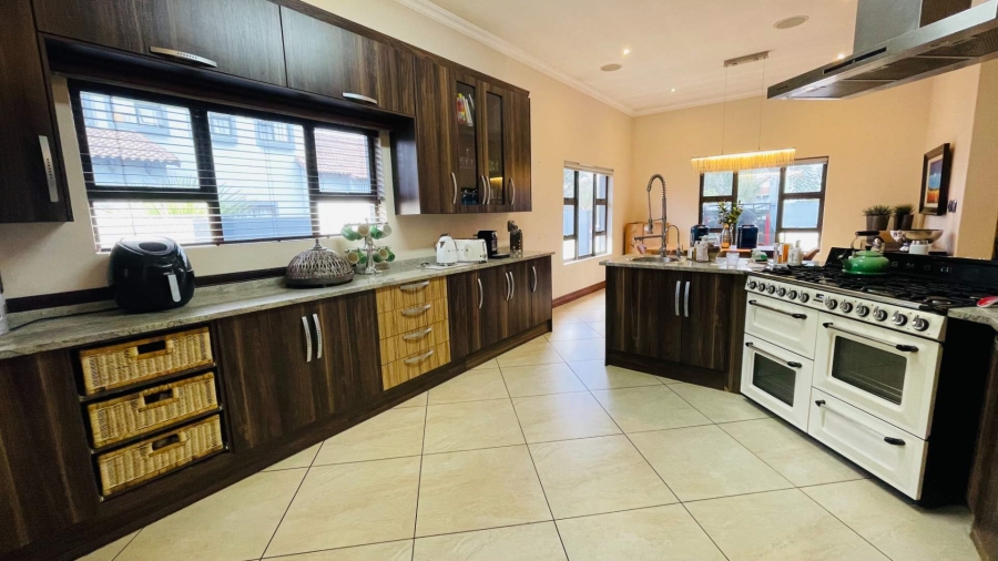 4 Bedroom Property for Sale in Midfield Estate Gauteng