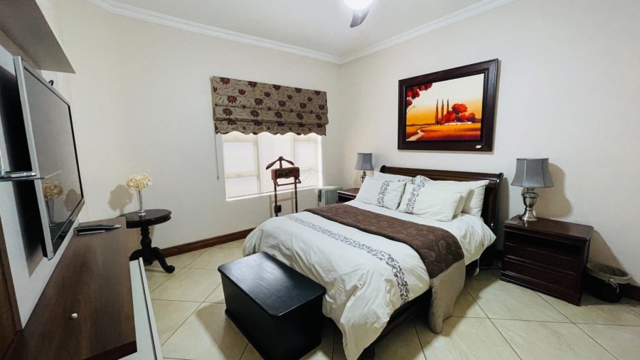 4 Bedroom Property for Sale in Midfield Estate Gauteng