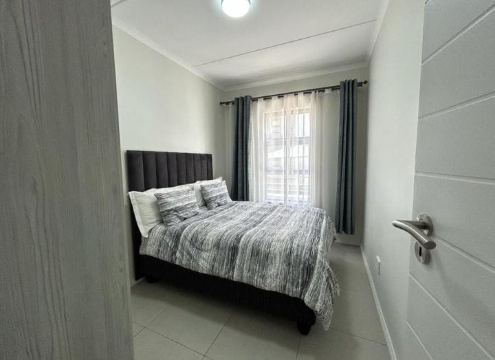 2 Bedroom Property for Sale in Grand Central Gauteng