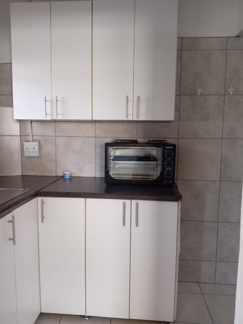 To Let 1 Bedroom Property for Rent in Sydenham Gauteng