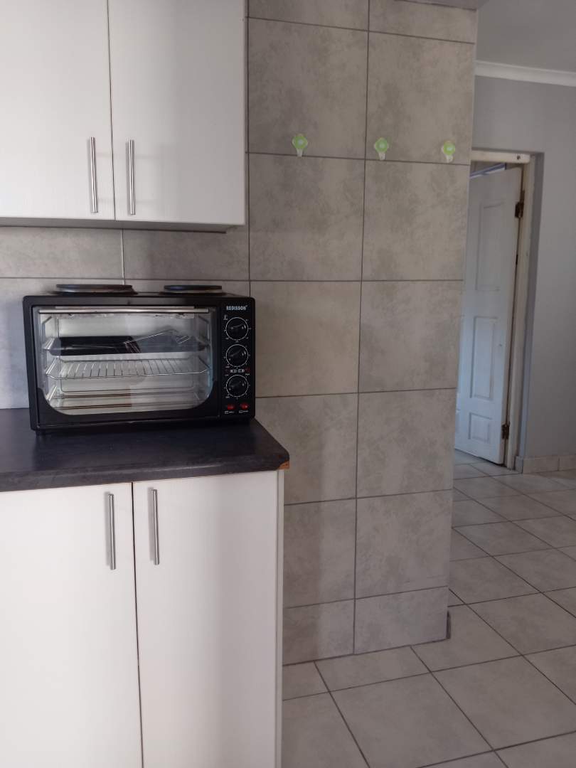 To Let 1 Bedroom Property for Rent in Sydenham Gauteng