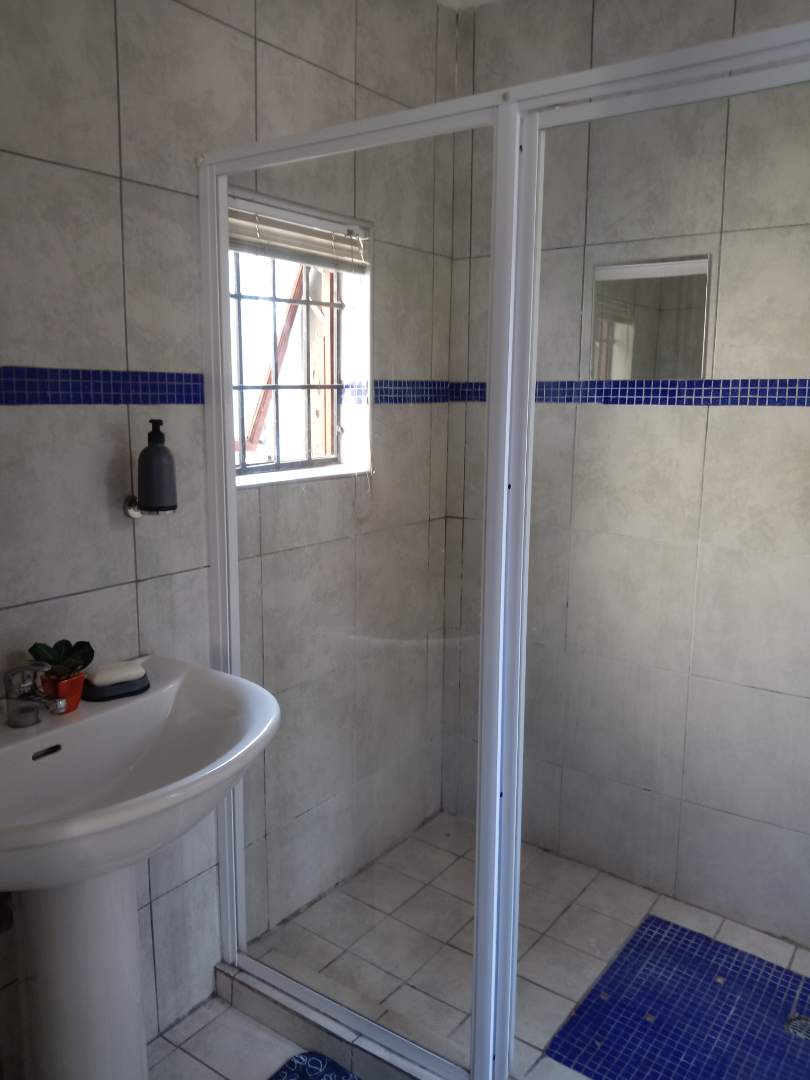 To Let 1 Bedroom Property for Rent in Sydenham Gauteng