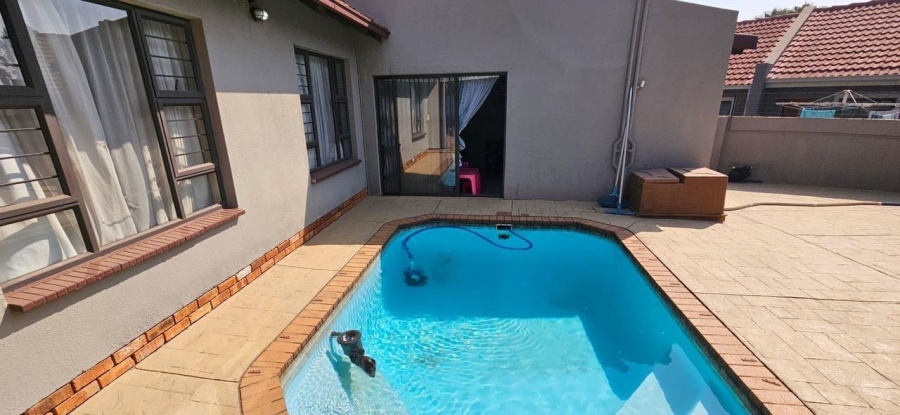 3 Bedroom Property for Sale in Elandshaven Gauteng