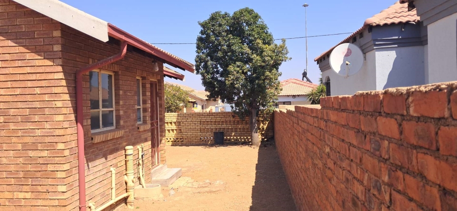 To Let 2 Bedroom Property for Rent in Soshanguve WW Gauteng