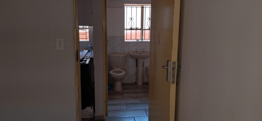 To Let 2 Bedroom Property for Rent in Soshanguve WW Gauteng