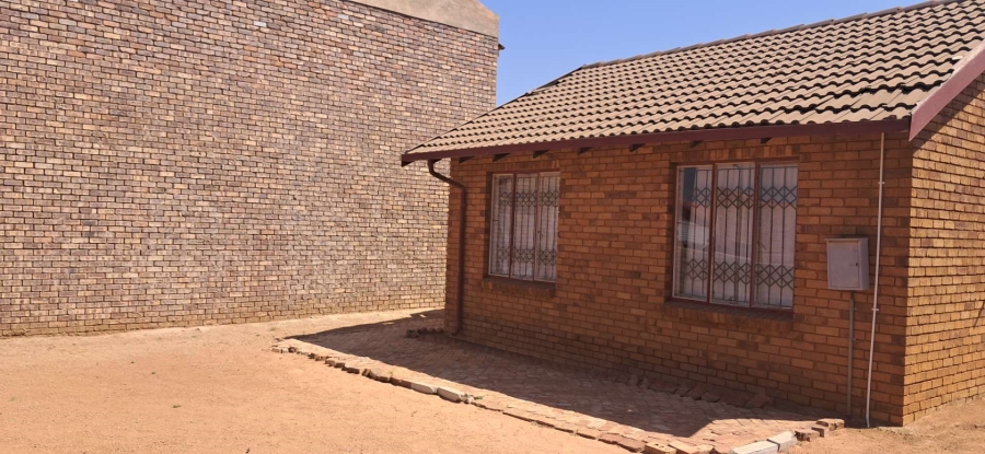 To Let 2 Bedroom Property for Rent in Soshanguve WW Gauteng