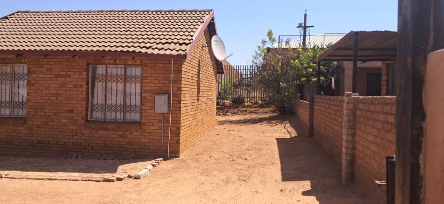 To Let 2 Bedroom Property for Rent in Soshanguve WW Gauteng