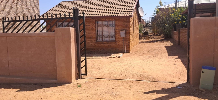 To Let 2 Bedroom Property for Rent in Soshanguve WW Gauteng