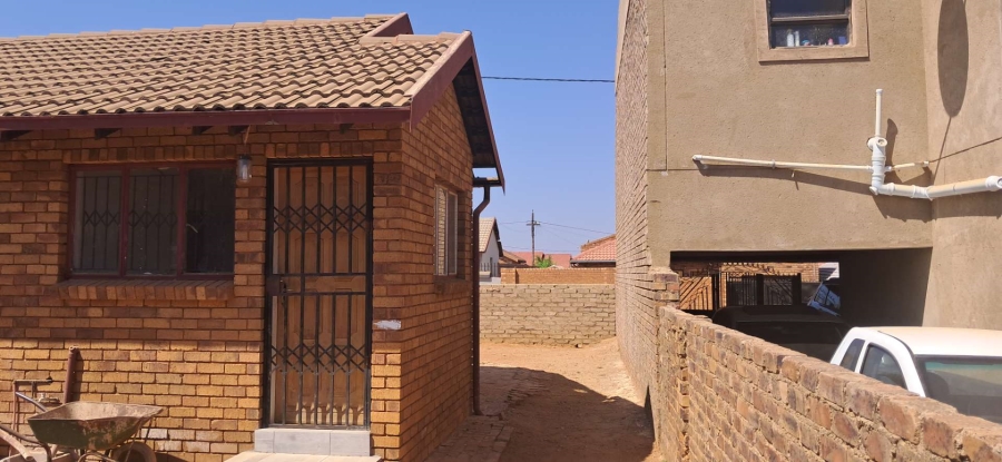 To Let 2 Bedroom Property for Rent in Soshanguve WW Gauteng