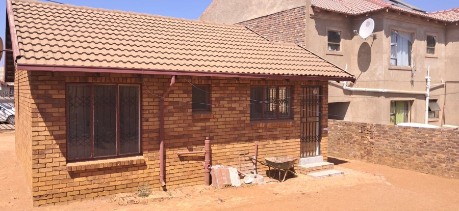 To Let 2 Bedroom Property for Rent in Soshanguve WW Gauteng