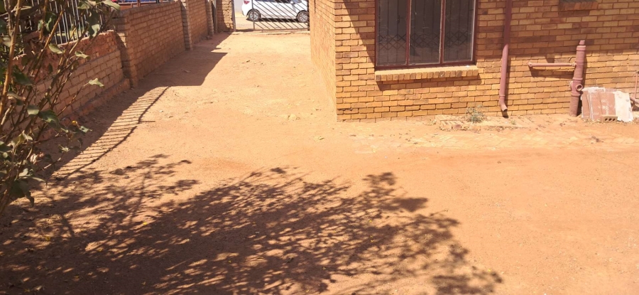 To Let 2 Bedroom Property for Rent in Soshanguve WW Gauteng