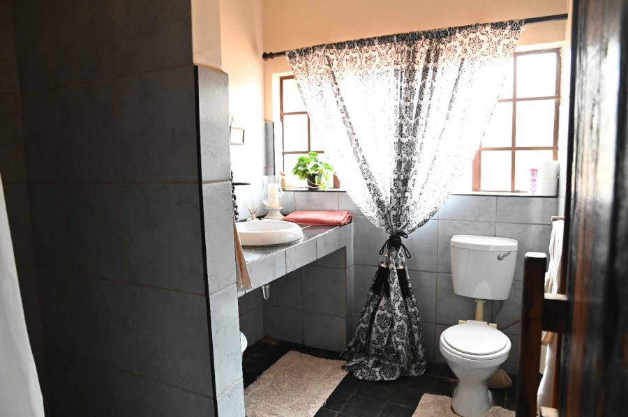 4 Bedroom Property for Sale in Kameeldrift East Gauteng