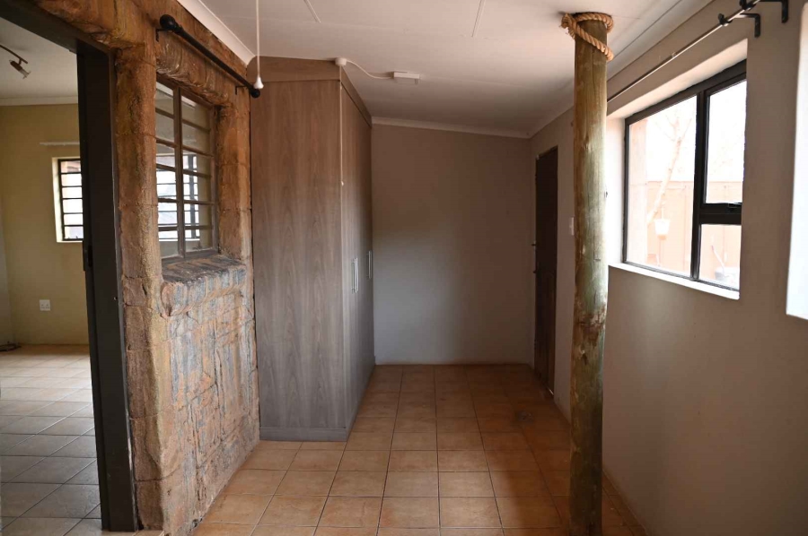 4 Bedroom Property for Sale in Kameeldrift East Gauteng