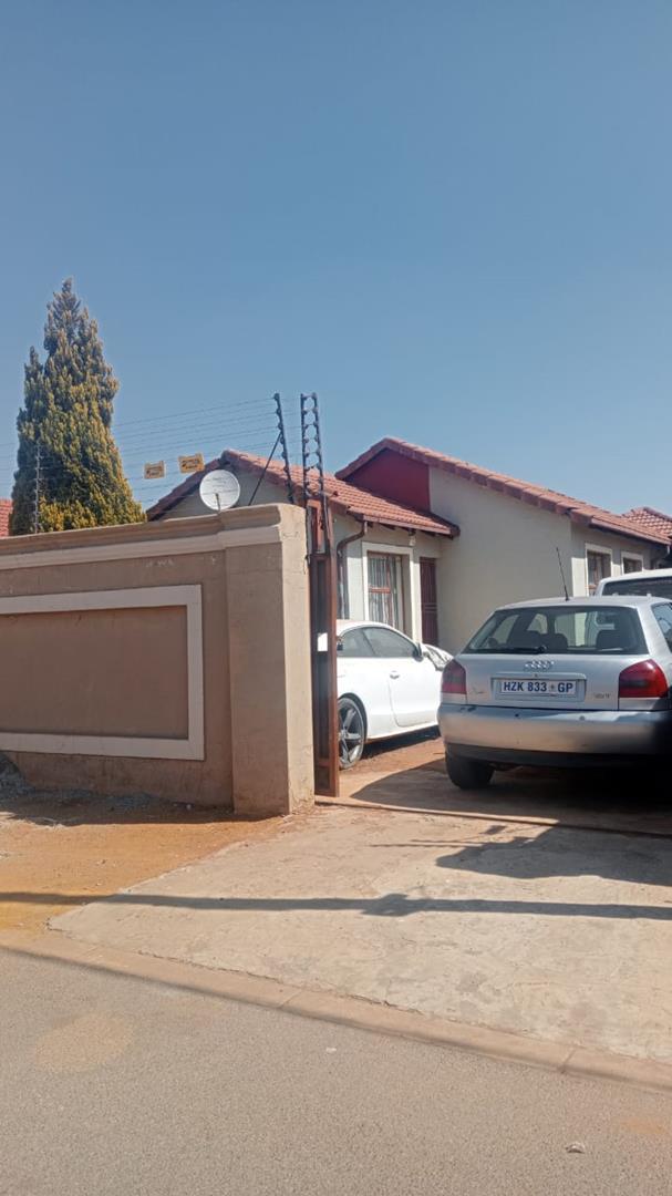 3 Bedroom Property for Sale in Protea Glen Gauteng