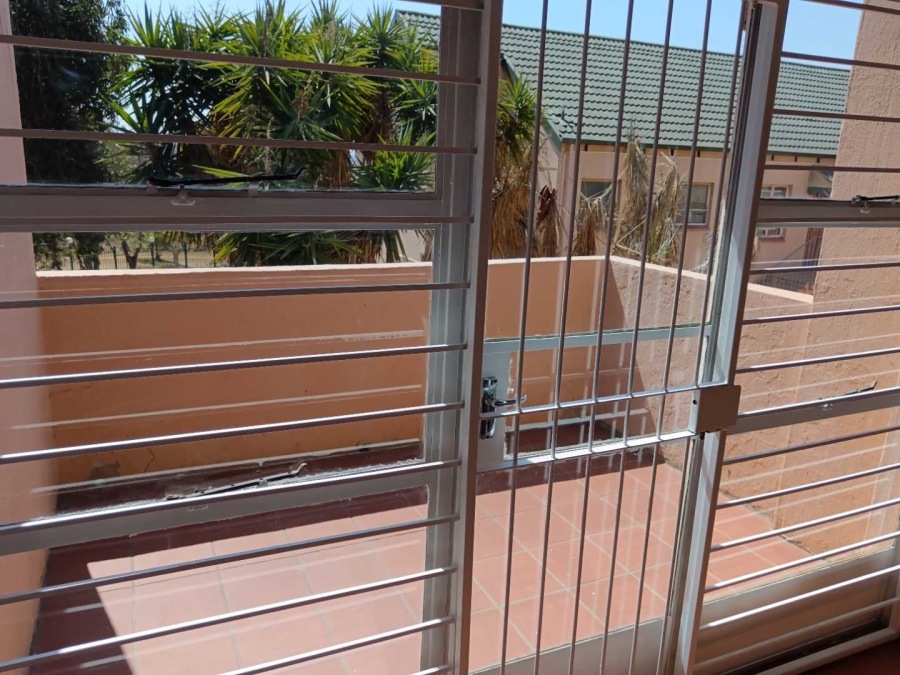 2 Bedroom Property for Sale in Moreleta Park Gauteng