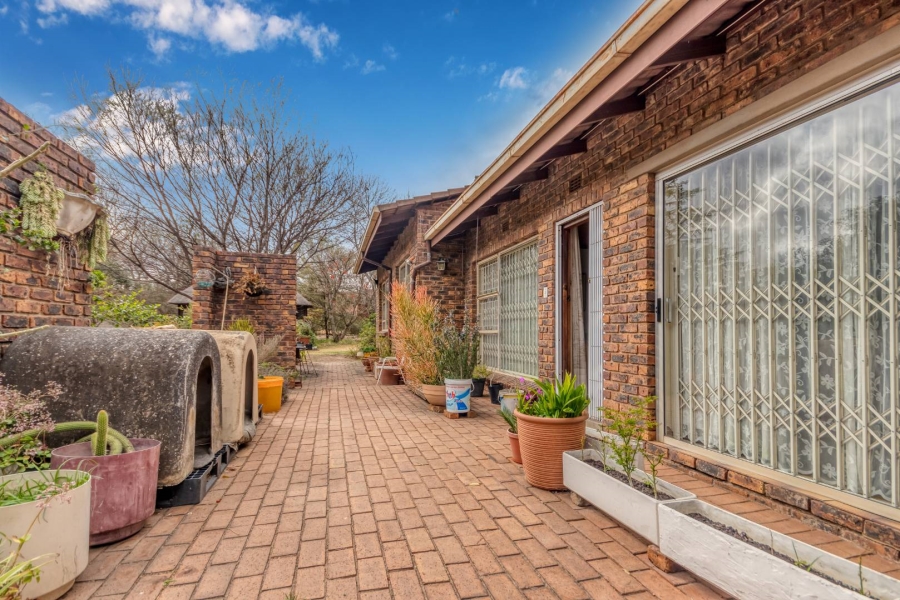 3 Bedroom Property for Sale in Glen Austin Gauteng