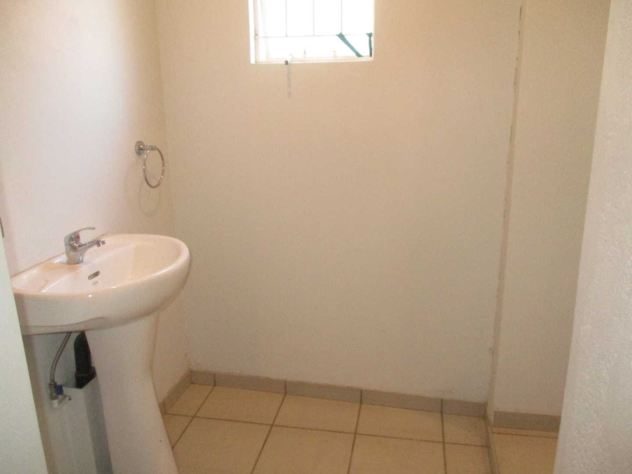 4 Bedroom Property for Sale in Oakdene Gauteng