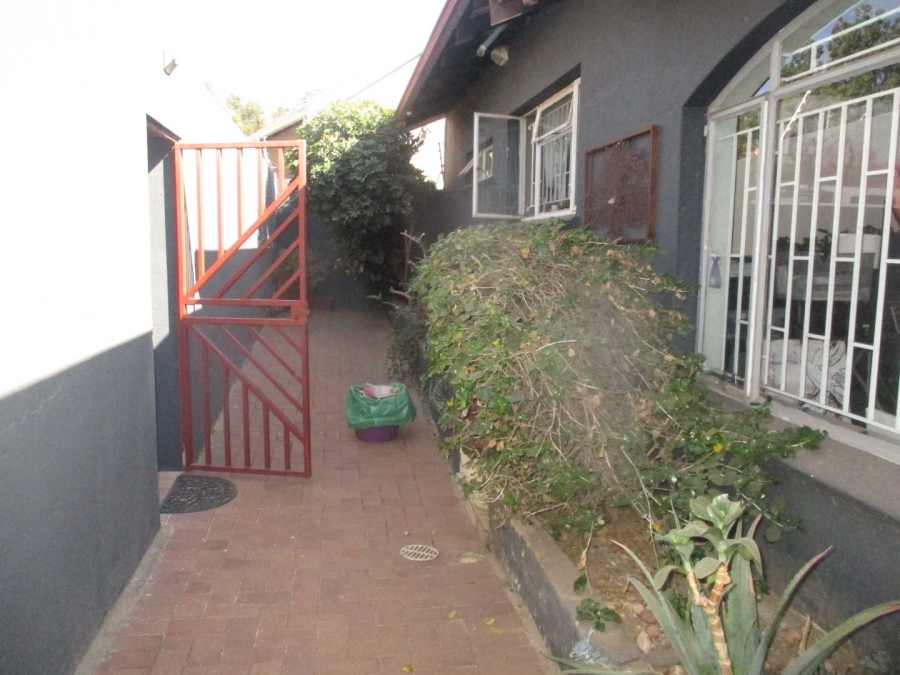 4 Bedroom Property for Sale in Oakdene Gauteng