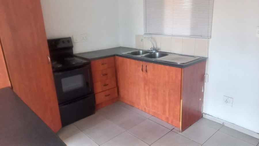 2 Bedroom Property for Sale in Ormonde Gauteng