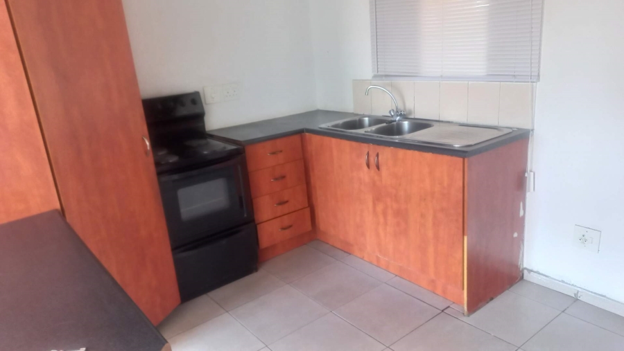 2 Bedroom Property for Sale in Ormonde Gauteng