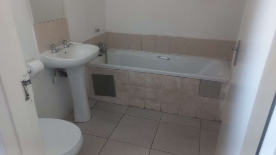 2 Bedroom Property for Sale in Ormonde Gauteng