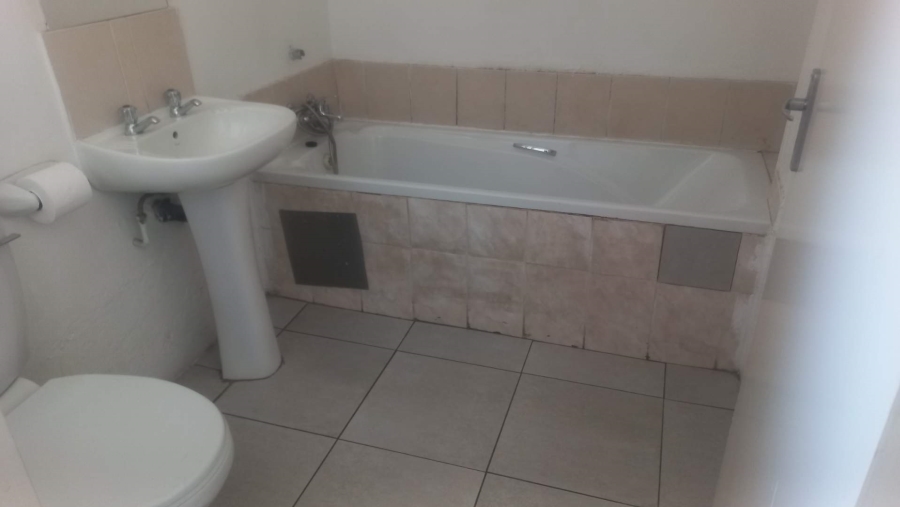 2 Bedroom Property for Sale in Ormonde Gauteng