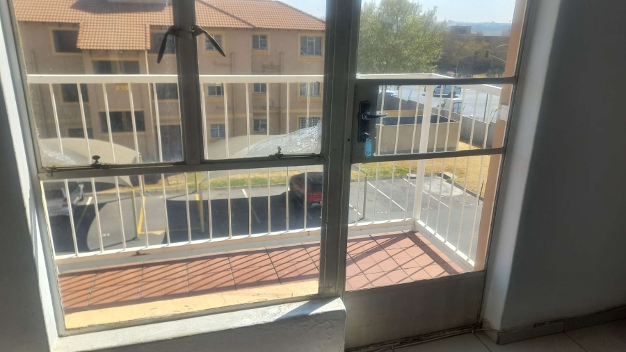 2 Bedroom Property for Sale in Ormonde Gauteng