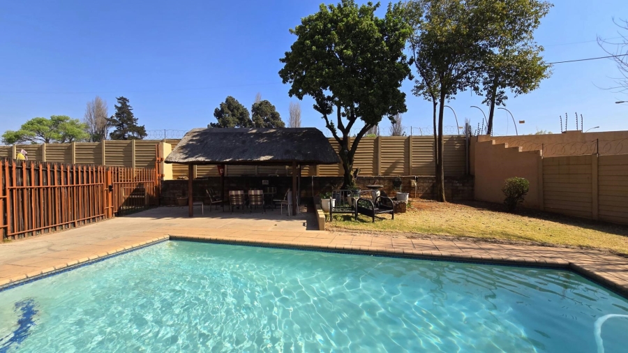 2 Bedroom Property for Sale in Denlee Gauteng