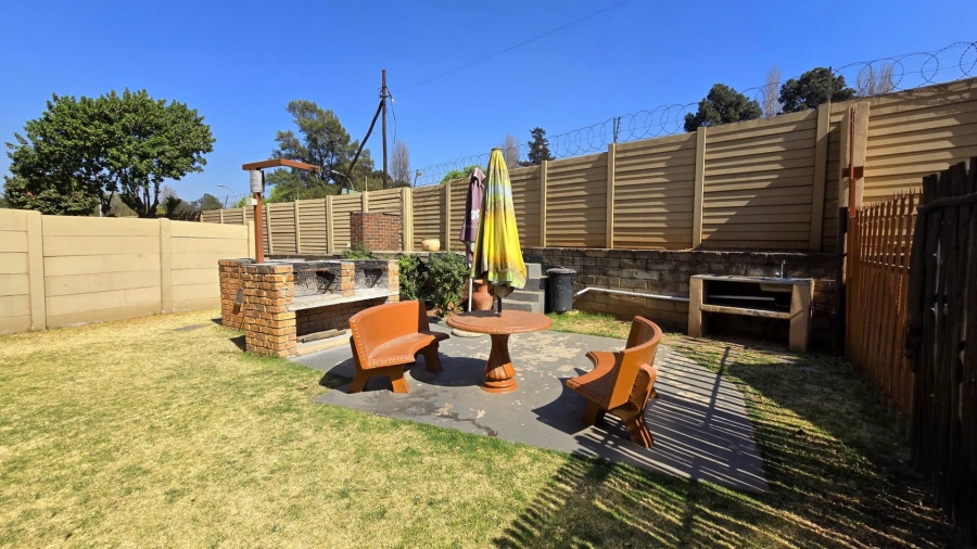 2 Bedroom Property for Sale in Denlee Gauteng