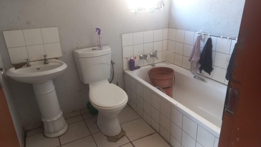 3 Bedroom Property for Sale in Roodekop Gauteng