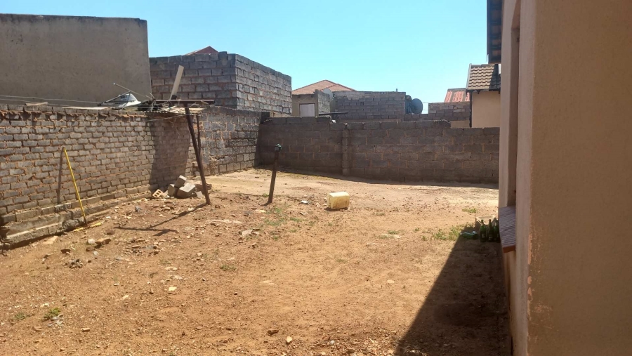 3 Bedroom Property for Sale in Roodekop Gauteng