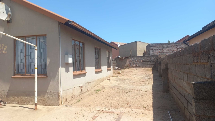 3 Bedroom Property for Sale in Roodekop Gauteng