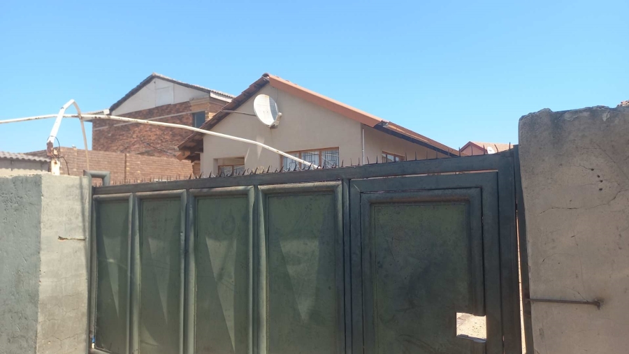 3 Bedroom Property for Sale in Roodekop Gauteng